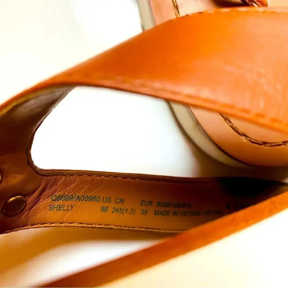 Coach Shelly Turn Lock Saddle Leather Sandals - Picture 9 of 10